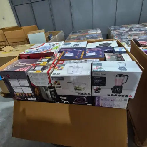 wholesale mixed pallets in a warehouse in Lebanon